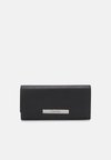 LINEAR LARGE TRIFOLD SLIM - Punge - black
