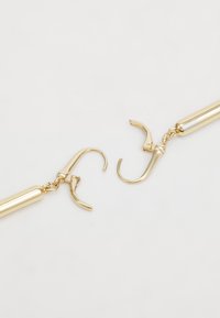 DKNY PAVE BAR DROP - Oorbellen - gold-coloured