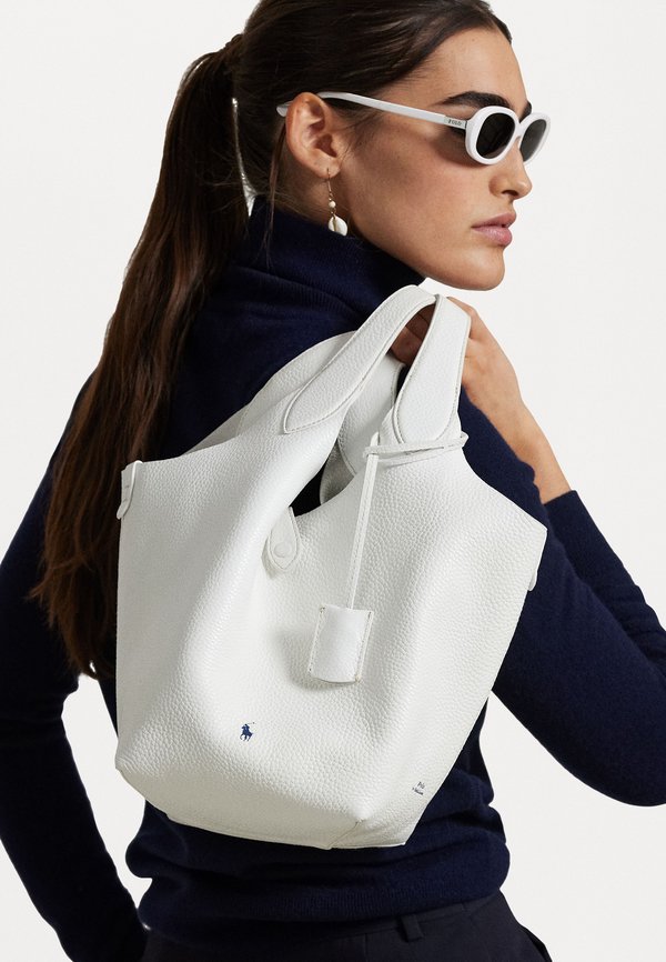 POLO PLAY LEATHER TOTE - Tote bag - paper2