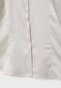 Stradivarius Skjortebluser - white