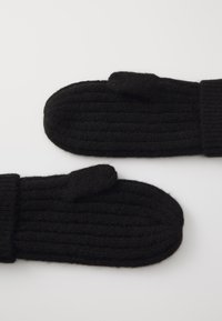 Thumbnail Image 5