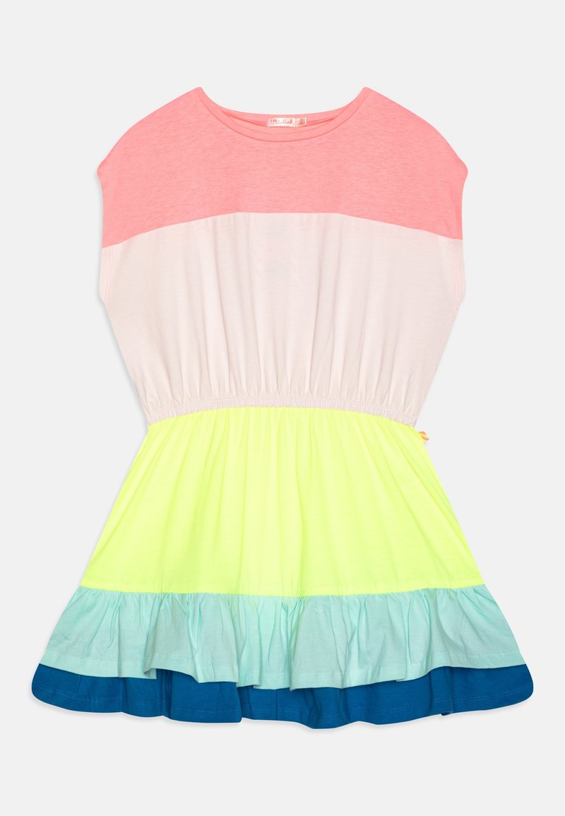 Kolorowa sukienka z miękkiej tkaniny; posiada różową górę, białą część środkową, neonowożółte ciało oraz warstwowe falbany w kolorach niebieskim i turkusowym.