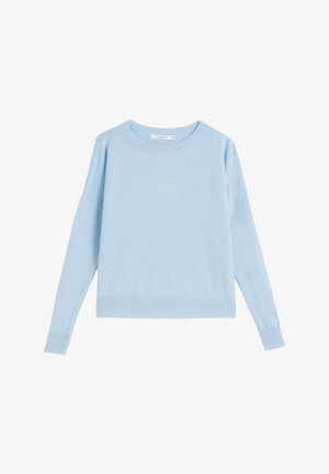Pull en tricot bleu clair avec un col rond, des manches longues dolman et des poignets et ourlet côtelés. Texture douce et coupe décontractée.