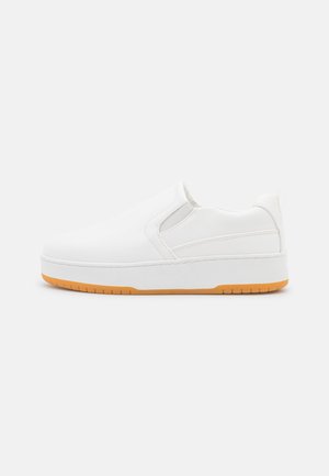 Sapatos sem atacadores - off-white