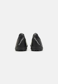 Nike Performance PHANTOM GX 2 PRO TF - Muru jalgpallisaapad - white/black/metallic gold coin