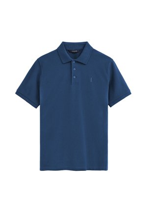 Marineblaue Poloshirt mit kurzen Ärmeln, drei Knöpfen und kleinem besticktem Logo auf der linken Brust.