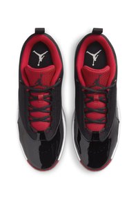 Jordan JORDAN MAX AURA 6 - Tenisky - black gym red-white