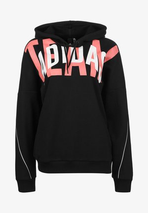 Musta huppari, jossa suuri vaaleanpunainen ja valkoinen Adidas-logo rinnassa, kiristysnyörillinen huppu ja valkoiset koristesaumat hihoissa.