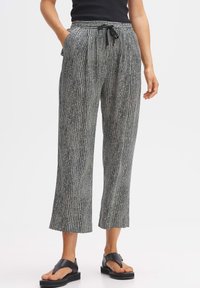 OPUS MAHOLA DESERT - Pantalon classique - emerald