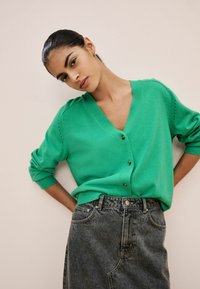 Next BUTTON UP REGULAR FIT - Kardigan - bright green