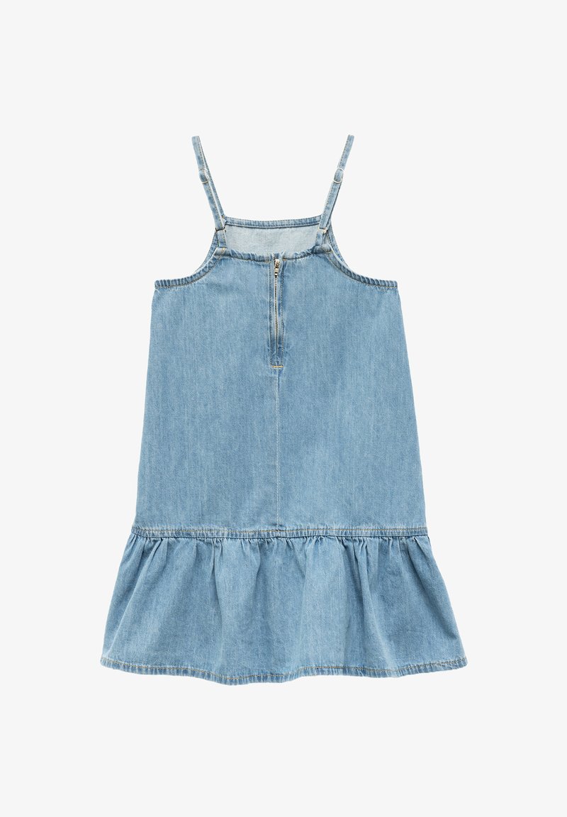 Ljusblå denimklänning med justerbara band, dragkedja fram och rynkad volangnederkant. Slät textur, avslappnad design, knä-längd.