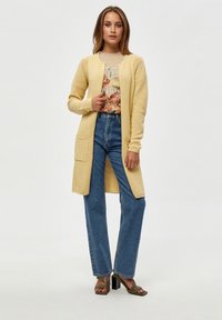 Minus MIVIBE CARDIGAN - Gilet - yellow straw