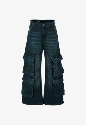 Donkerblauwe cargobroek met wijde pijpen, uitgerust met meerdere zijzakken, gestikte details en een knoopsluiting in de taille.