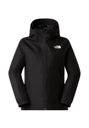 Fekete vízálló dzseki cipzáras elülső résszel, állítható kapucnival, rugalmas mandzsettákkal és fehér logóval a bal mellrészen. Simára textúrált, minimalista dizájn.