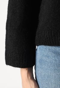 Gina Tricot CREW NECK - Džemperis - black