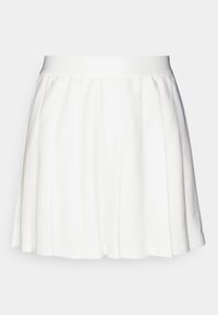 Witte geplooide rok met een aansluitende tailleband, gemaakt van gladde stof, met gelijkmatig verdeelde verticale plooien over het hele ontwerp.