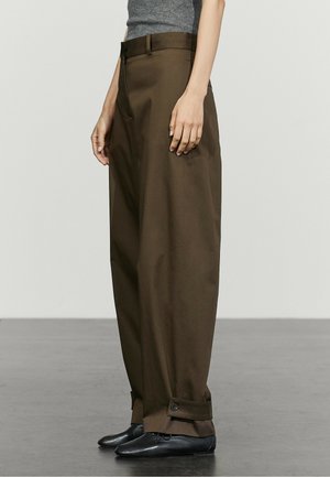 Massimo Dutti, PANTS WITH BUTTONED HEM DETAIL - Stoffhose - mottled brown
