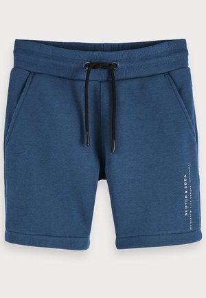 Shorts casual bleus avec taille à cordon noir et poches latérales, ornés d'un petit logo blanc Scotch & Soda sur la jambe gauche.