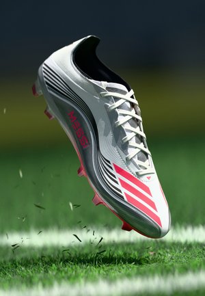 adidas Performance F50 MESSI PRO FG - Fotballsko til fast underlag - white/lucid red/silver-coloured