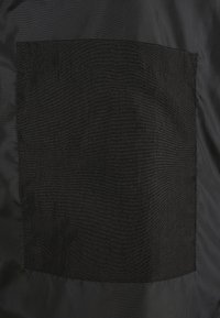 Urban Classics FULL ZIP NYLON CREPE JACKET - Neperpučiamoji striukė - schwarz