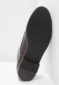 Marco Tozzi Derbies - brown