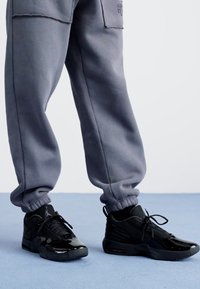 Jordan JORDAN MAX AURA 6 - Sneakers basse - black/anthracite