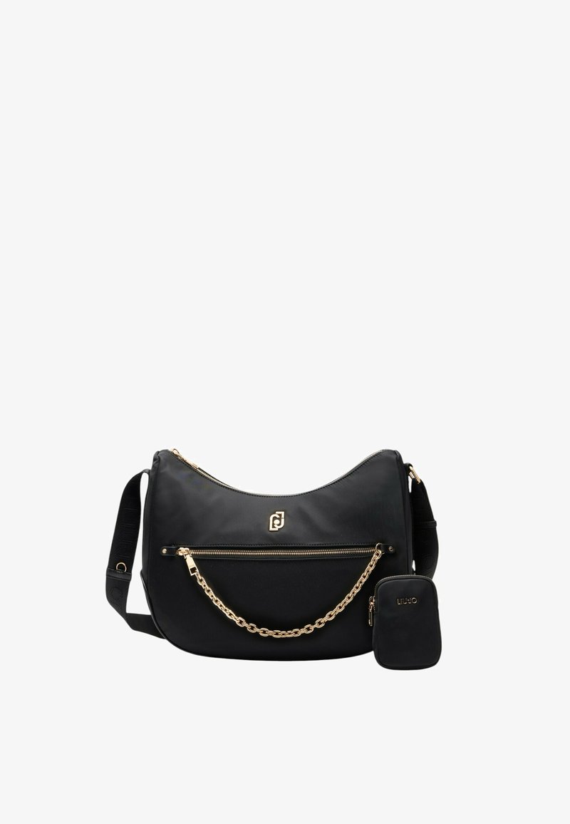 Borsa a tracolla nera in nylon con inserti dorati, dotata di una tasca frontale con zip e una piccola pochette staccabile. Accentatura a catena sul davanti.