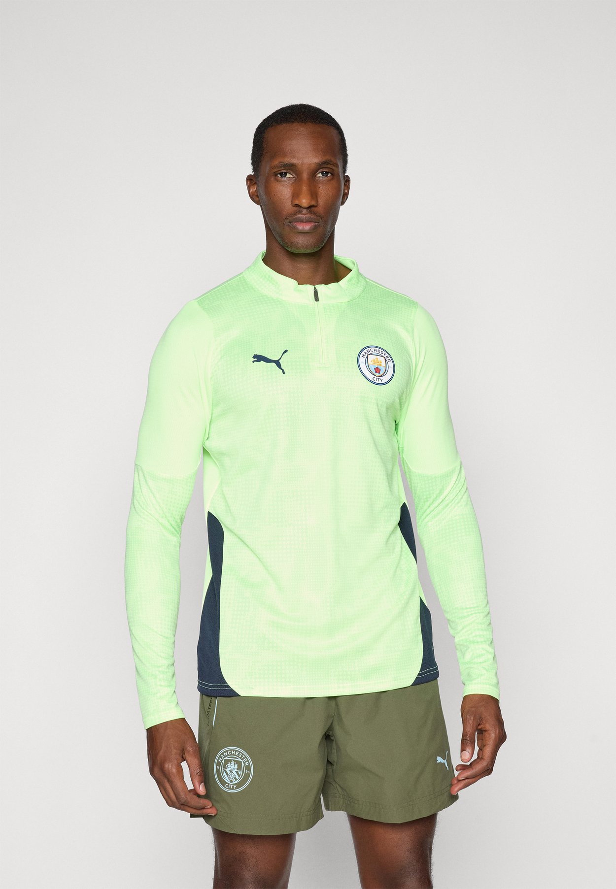 PUMA MCFC TRAINING 1/4 ZIP TOP - Equipación de clubes - fizzy apple/blue violet
