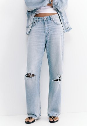 PULL&BEAR RIPPED - Džínsy voľného strihu - light-blue denim