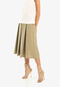 Vicario Cinque GUASCONA - Gonna a campana - green