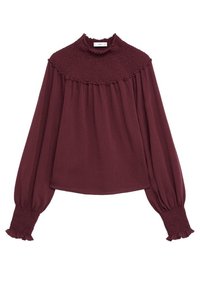 Bordeaux blouse met een hoge gerimpelde hals, lange mouwen en gerimpelde manchetten. Vloeiende vorm en subtiele ruches rond de halslijn.