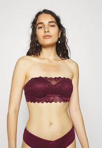 After Eden ANNA BANDEAU - Corpete - bordeaux