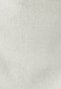 Tessuto di lino color chiaro con una trama sottile e naturale. La superficie è morbida e intrecciata, con una tonalità uniforme e neutra.