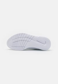 Nike Performance FLEX EXPERIENCE RUN 12 - Tenisice za trening - white/pure platinum