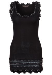 Sort ribbet tanktop med bølget spidskant i lace ved halsen og kanten, med dekorative sort-hvide striber langs bunden.