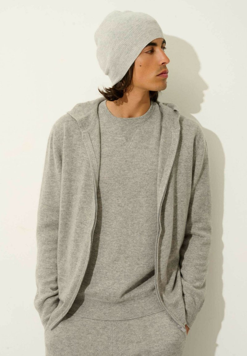 Authentic Cashmere Kofta - mottled cloud