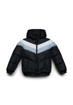 Schwarze Steppjacke mit angenhdet Kapuze und vorderem Reißverschluss, mit weißen und hellgrauen Zickzackstreifen über die Brust und Ärmel.