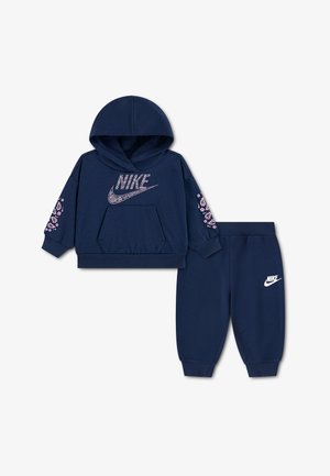 Nike Sportswear, RETRO HOODIE JOGGER SET - Pantalon de survêtement - midnight navy