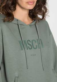 MSCH Copenhagen IMA HOOD - Camisola - green