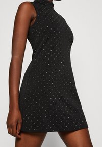 Forever New Juhlamekko - black
