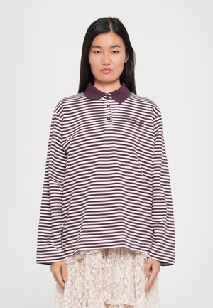 Gestreiftes Langarm-Poloshirt in Dunkelviolett und Weiß, mit Kragen und besticktem Detail auf der Brust.