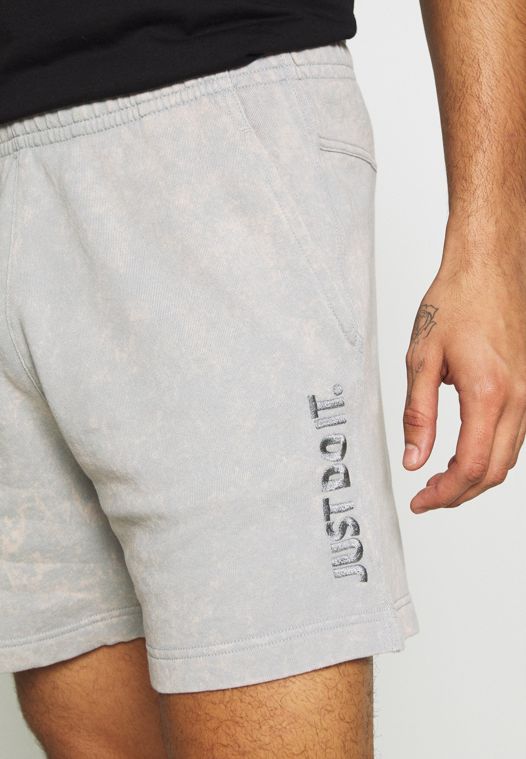 nike just do it washed shorts in grey