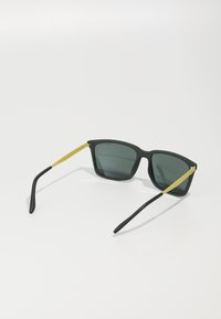 Armani Exchange Solbriller - matte green