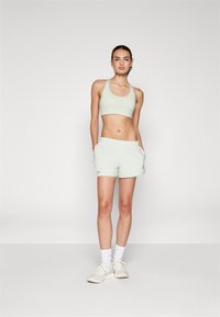 New Balance POWER BRA - Αθλητικό σουτιέν υψηλής υποστήριξης - natural mint