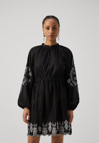 ONLY - ONLFLO DICTE CONTRAST DRESS - Shirt dress - black Thumbnail Image 1