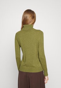 pure cashmere TURTLENECK - Camisola - olive