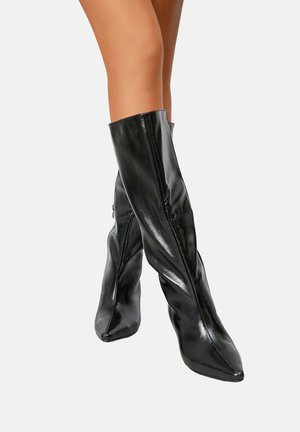 Bottes - noir vernis
