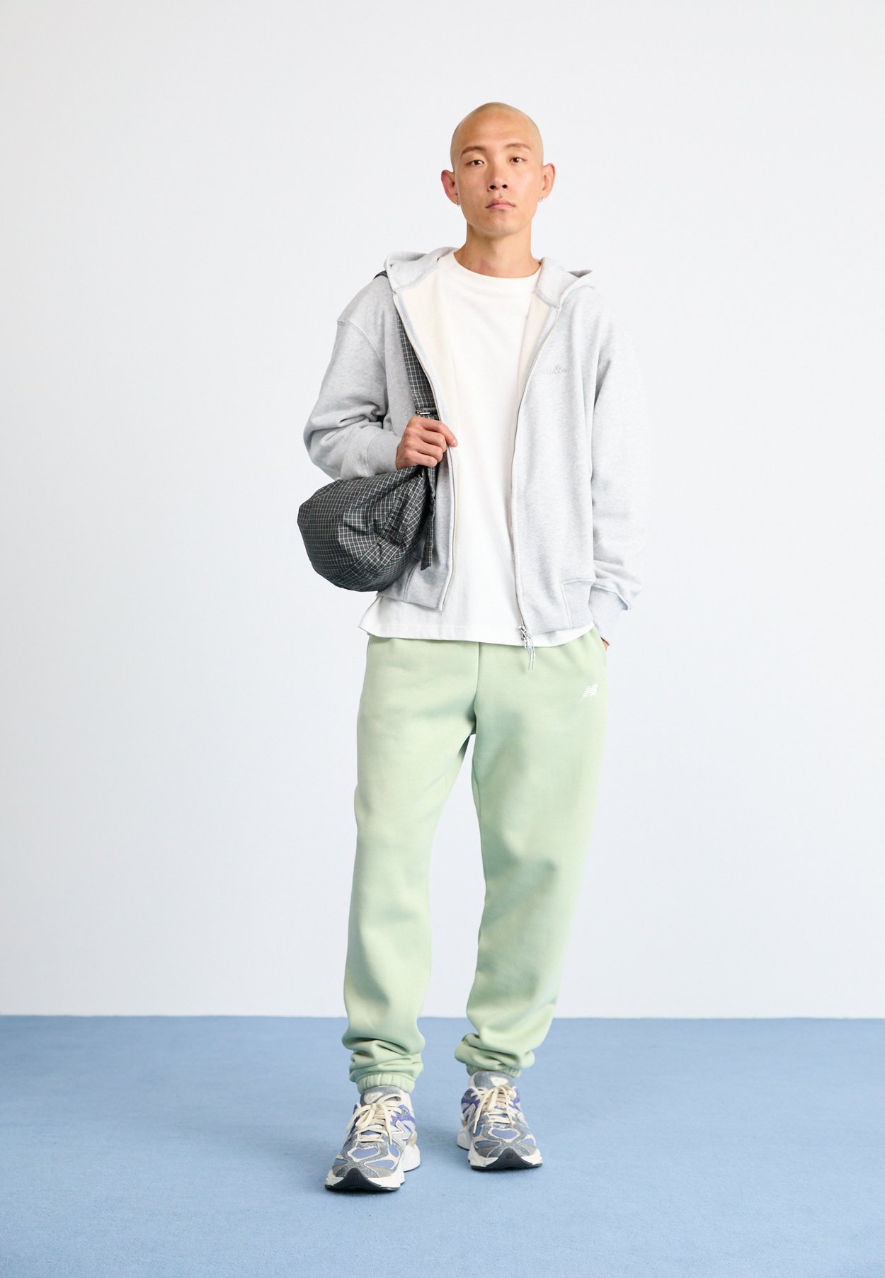 SPORT ESSENTIALS JOGGER
