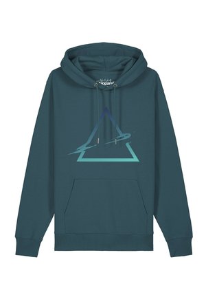 Türkisfarbener Kapuzenpullover mit Fronttasche und Kordelzug, mit einem Verlauf in Blau und Grün in Form eines dreieckigen Motivs auf der Brust.
