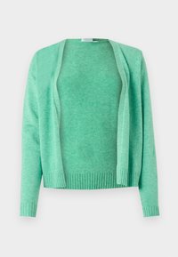 Unselected, winter green